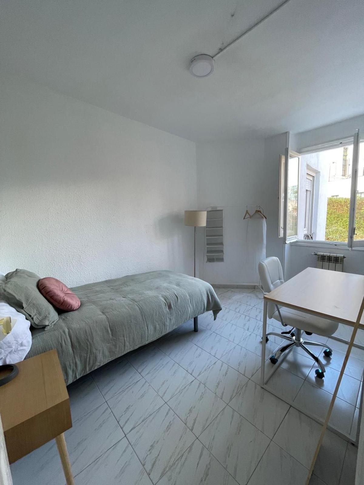 Creativity Quarters Temporada En Coliving Trabajadores Estudiantes Y Artistas Pensión *